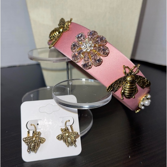 Bundle: 2 Fashionable Headbands, Earrings, Sparkly Statement Necklace - Picture 6 of 17